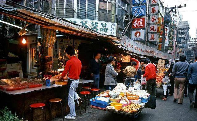 emc易倍：实拍40年前的台湾：现代化的建筑随处可见图9一幕让人无比感慨(图6)